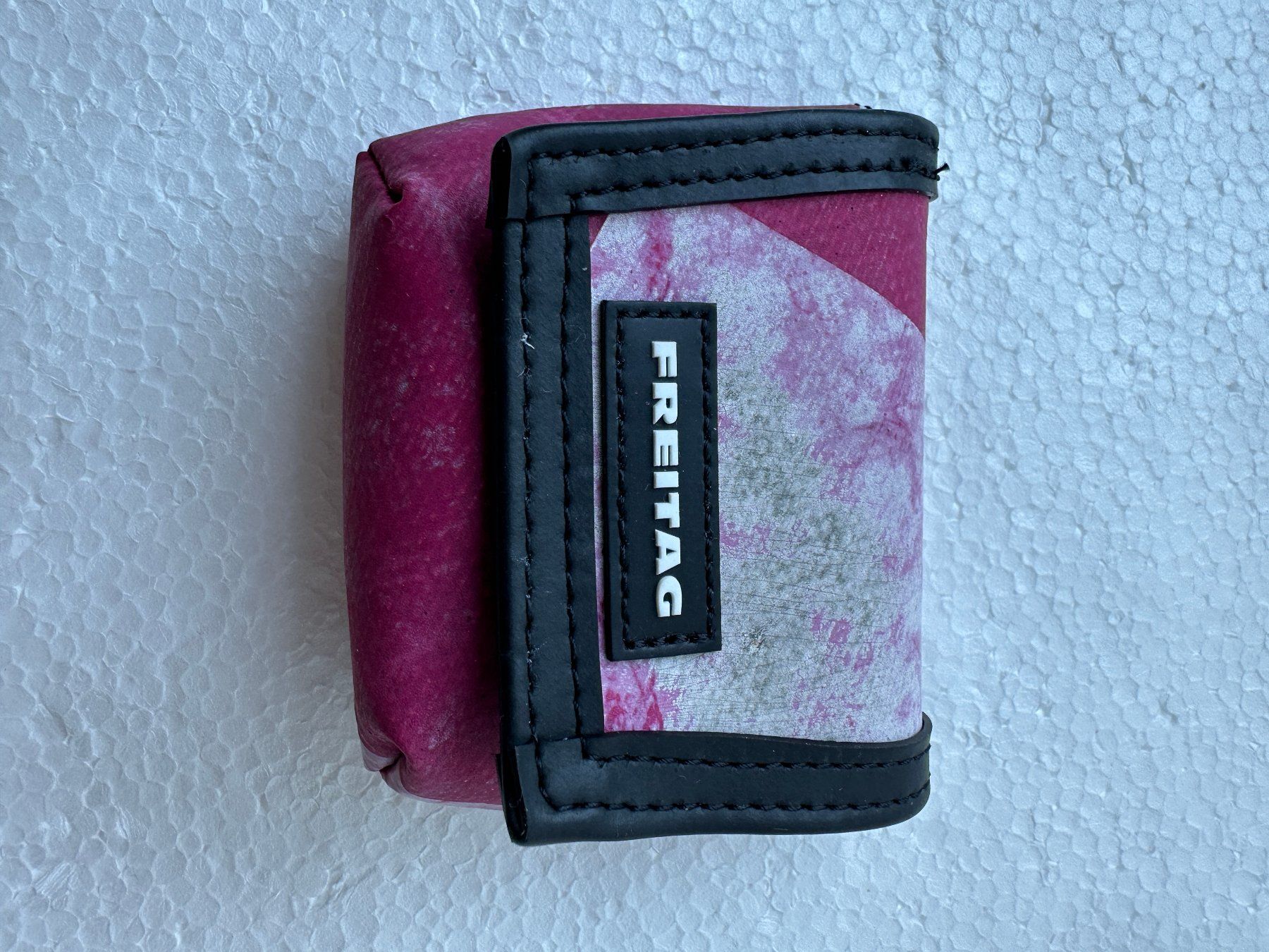 Freitag Borse da donna: Freitag mini messenger F213 Pink neu! – Nuovo e nell'imballaggio originale da Gümmenen venduto da FelizitasHermann 5
