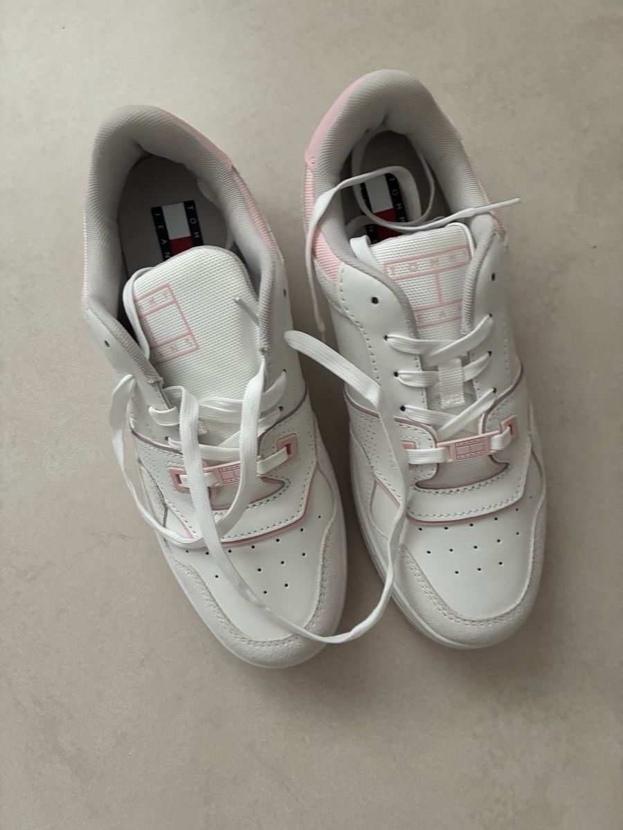 Tommy Hilfiger Scarpe da donna: NEU Tommy Jeans schuhe Groesse 40 – Nuovo (secondo la descrizione) da Novazzano venduto da White71