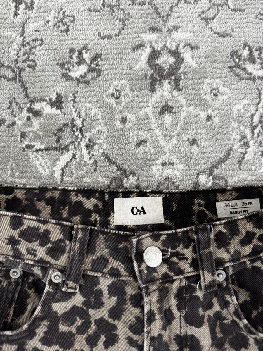 C&A Jeans: Leo Print Jeans Baggy – Usato da Schaan venduto da kri_tsw8 2