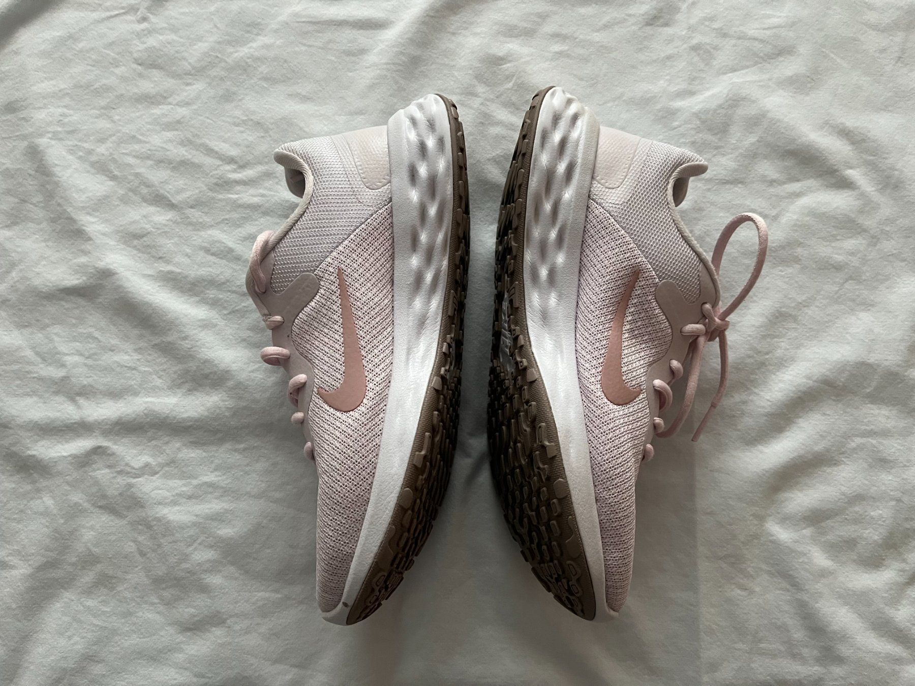 Nike Scarpe da donna: Damen Sneaker Laufschuhe "Nike" hellrosa Grösse 38 – Usato da Jona venduto da Flexer02 1