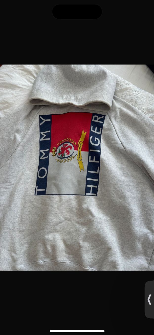 Maglioni & Felpe: Vetements X Tommy Hilfiger – Usato da Biel/Bienne venduto da luc_j2wb