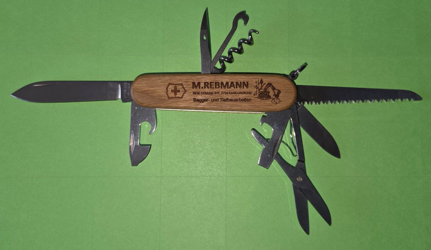 Victorinox Coltelli tascabile: Victorinox Huntsman M.Rebmann - Bagger & Tiefbau hell – Nuovo (secondo la descrizione) da Gossau SG venduto da tenerife11 4