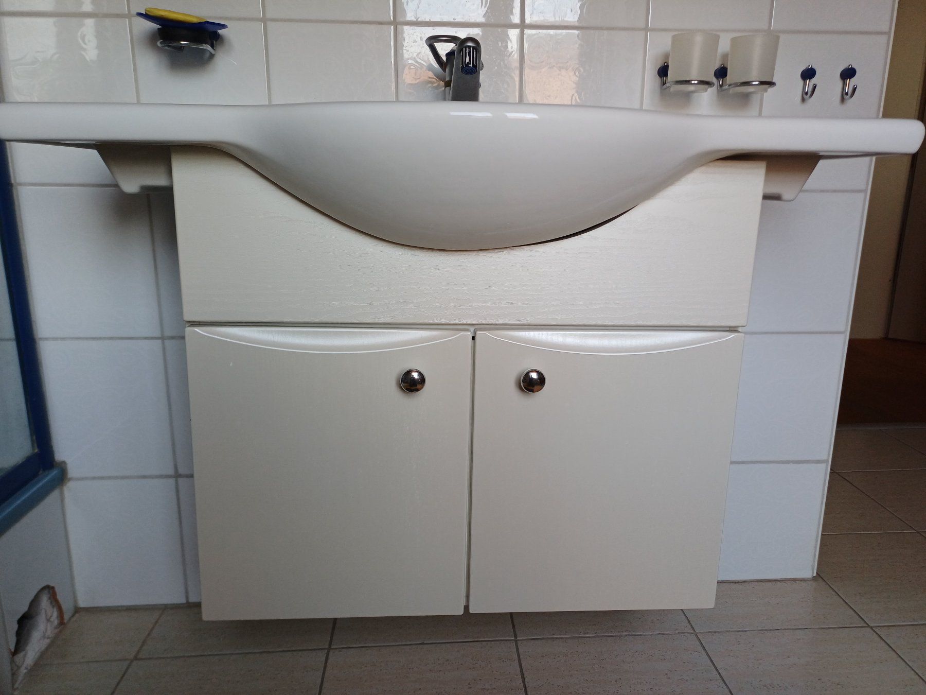 Lavabi & lavandini: Lavabo mit Unterbau – Usato da Uster venduto da Baechi_m 2
