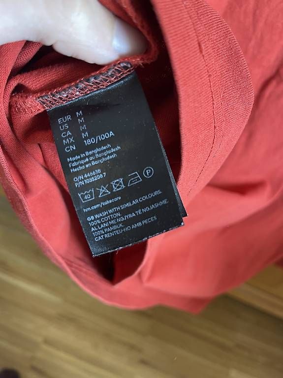 Pullover & Sweatshirts: H&M Langarmshirt Rot – Gebraucht aus Dübendorf von LeonhardsRicardo 3