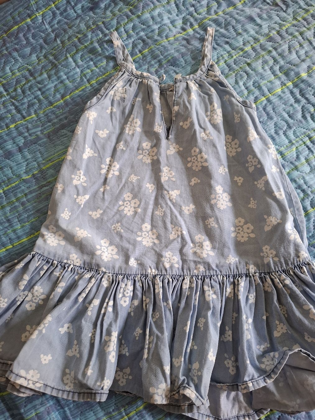 Pantaloni: Sommerjeanskleid gr 104 – Usato da BALSTHAL venduto da ANNUCCIA_1 4
