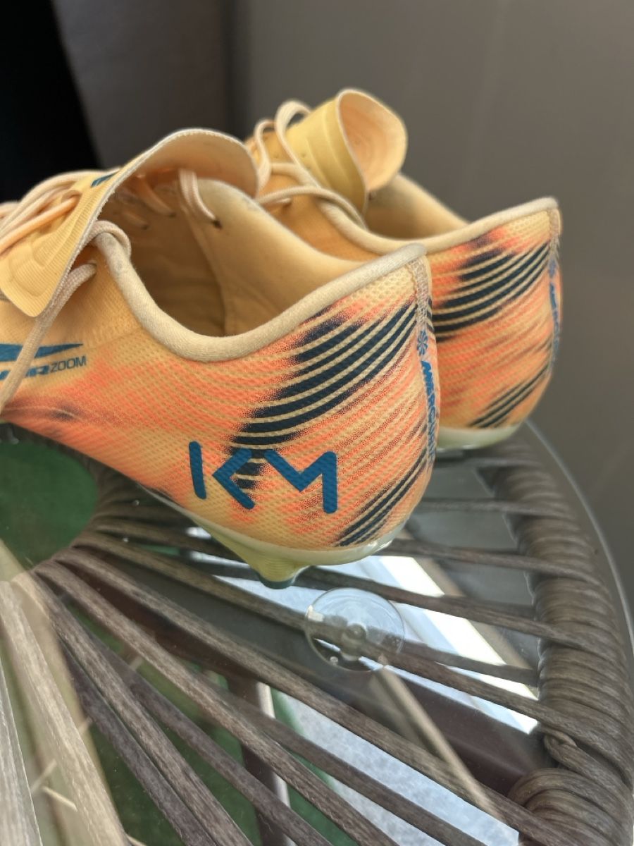 Nike Herrenschuhe: Chaussures de football  – Gebraucht aus Sierre von art_wqf9 2