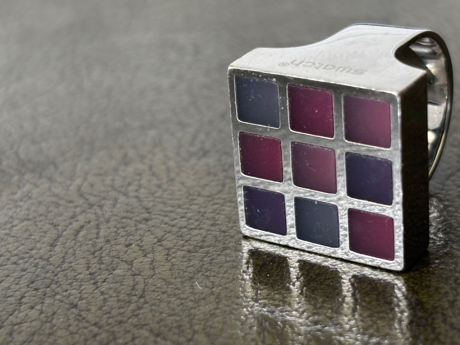 Swatch Anelli: SWATCH Ring Prismatic in Beutel – Usato da THERWIL venduto da Fcbbasel 3