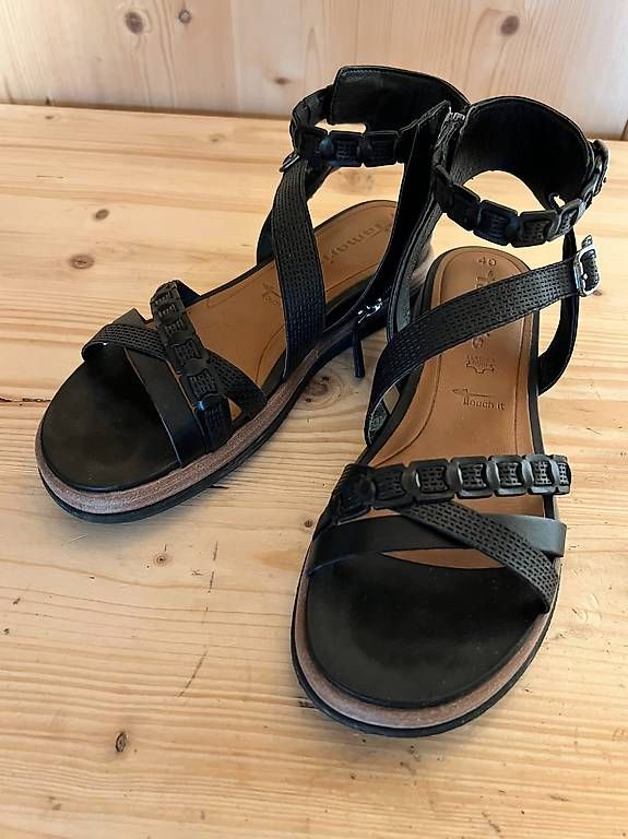 Scarpe da donna: Sandalen Tamaris Gr. 40 – Usato da Rothenthurm venduto da Stalsa1