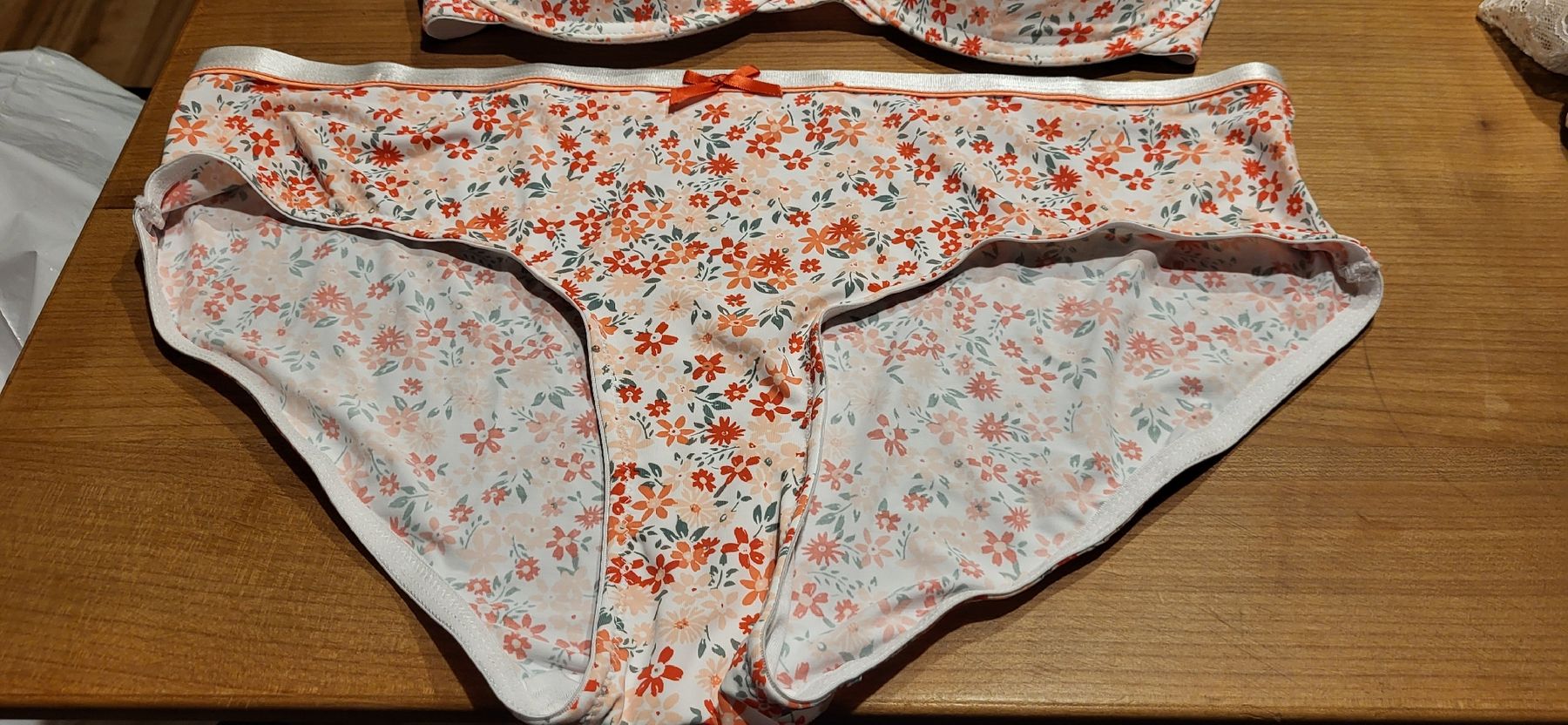 Sonstige Unterwäsche: BH gr. 95 d mit Slip 2 x XL Set – Neu (gemäss Beschreibung) aus Schweizersholz von fuchs06 2