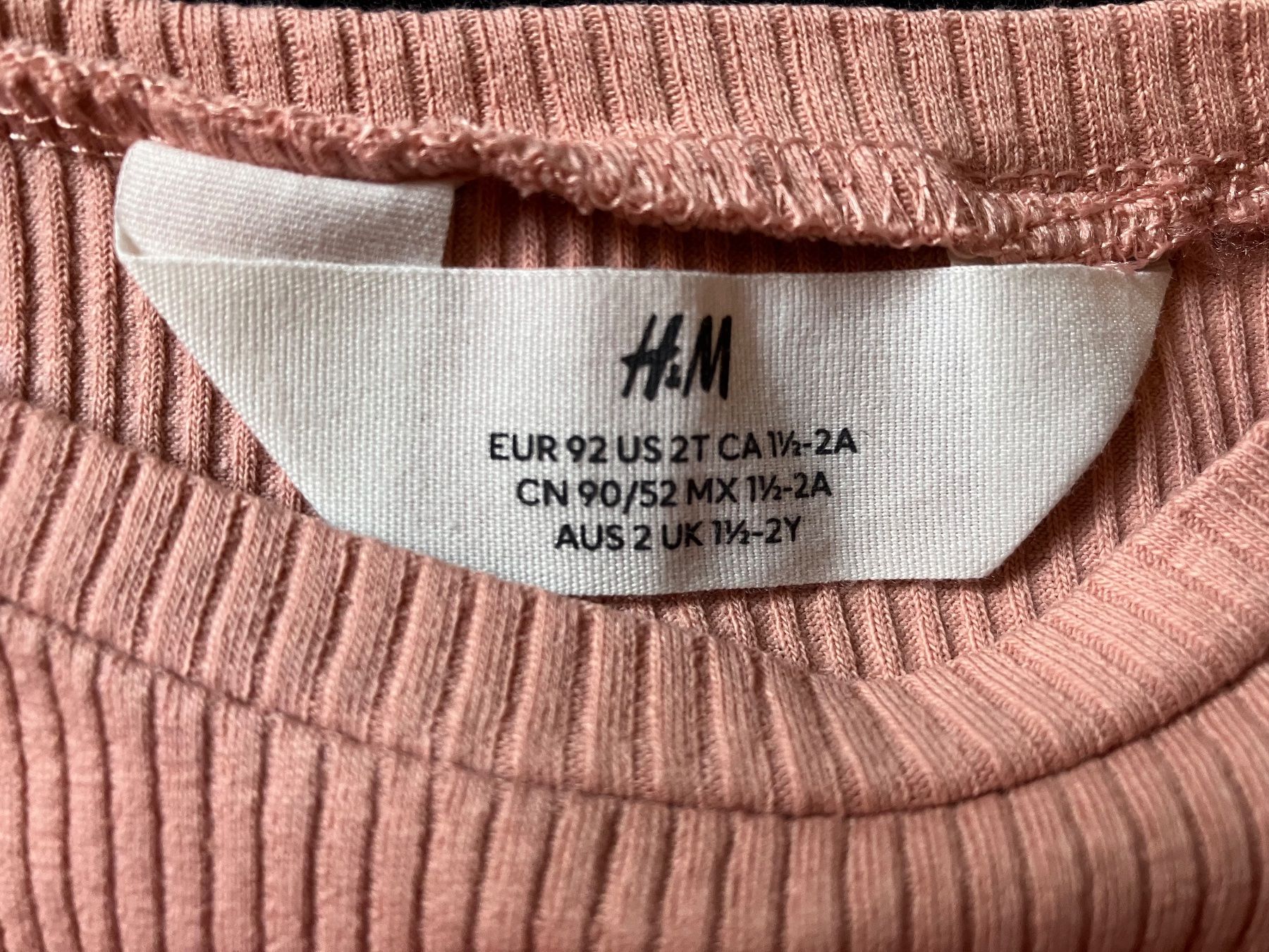 H&M Lotti & Set di vestiti: Gerippte Langarmshirts H&M 92 - 2 Stk. – Usato da Gattikon venduto da stri_lgs79 2