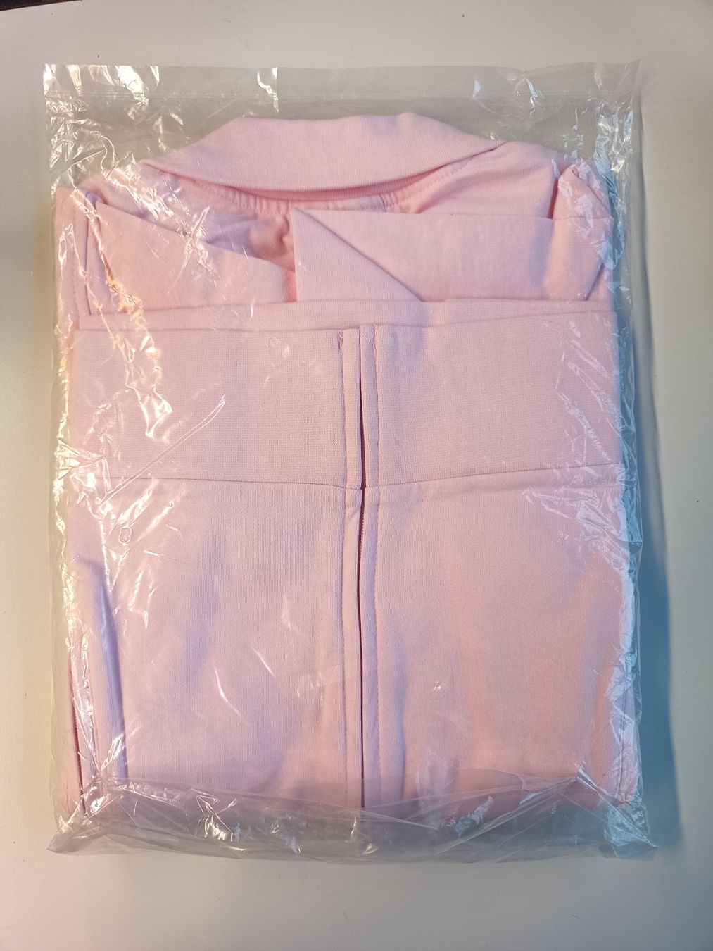 Pulls & Sweat-shirts: Sweatshirt rosa M (l) – Neuf avec emballage d'origine à Oberegg par 19franzi94 2