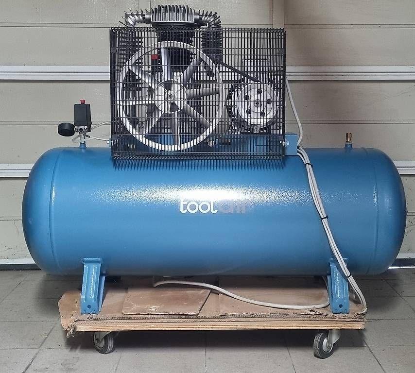 Compressori: Compresseur ToolAir 200 l – Nuovo e nell'imballaggio originale da Bernex venduto da Boisdebout 1