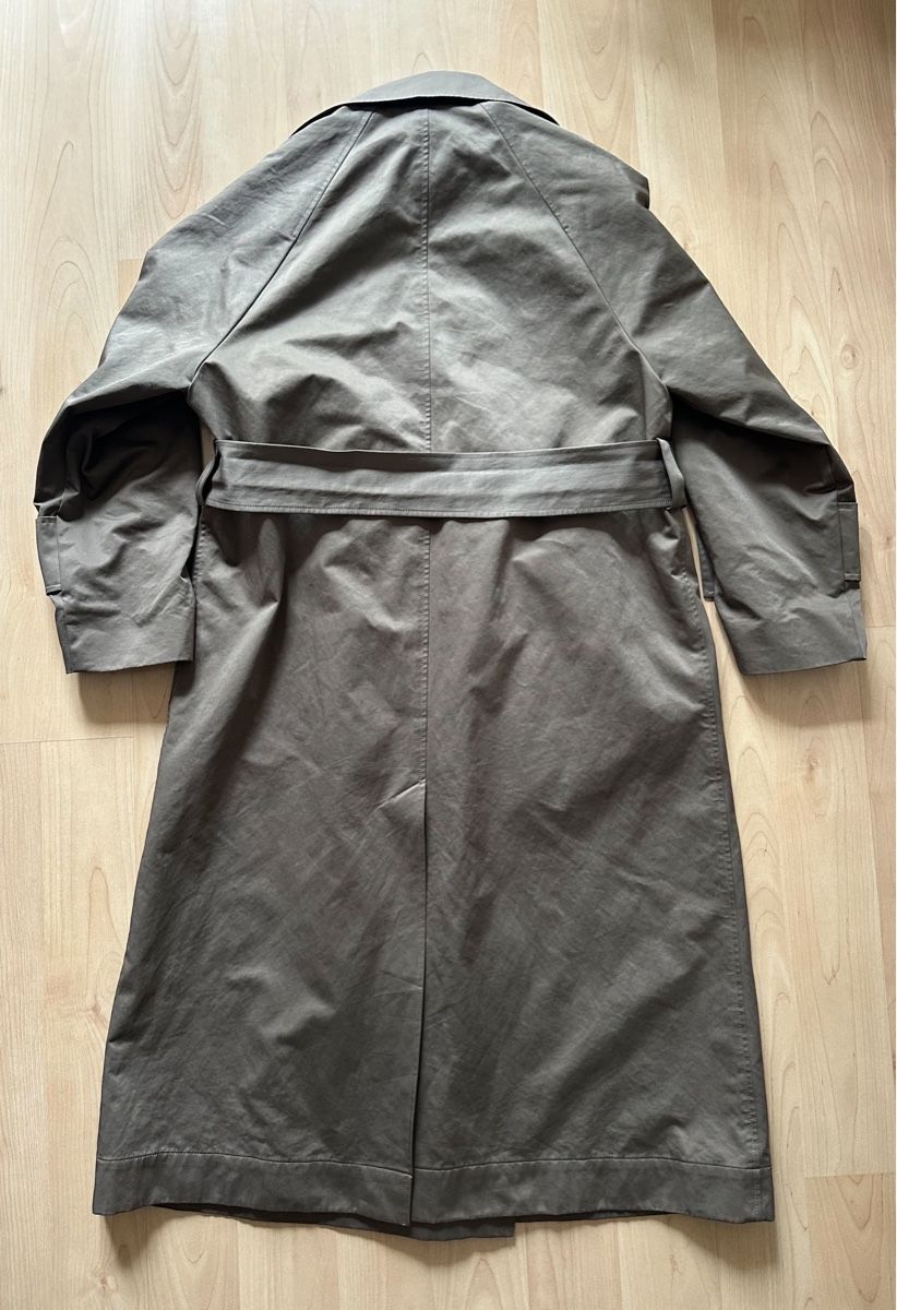 Massimo Dutti Cappotti: Massimo Dutti Trenchcoat khaki – Usato da Zürich venduto da TheaVMO 2