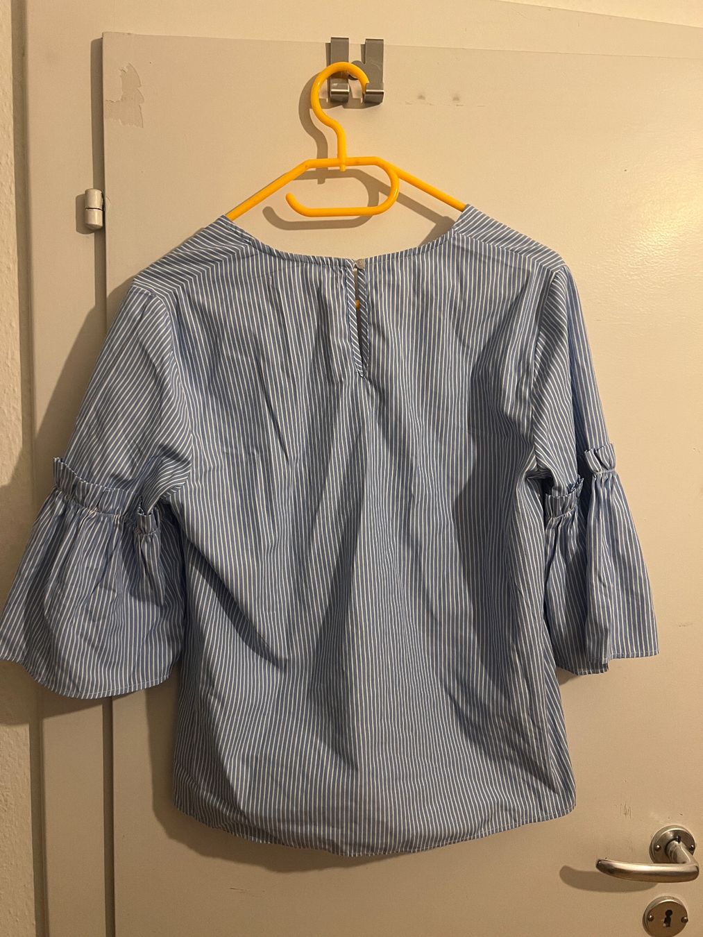 Zara Lotti di vestiti: Kleiderpaket zara – Usato da Riehen venduto da sur_s6yq 3