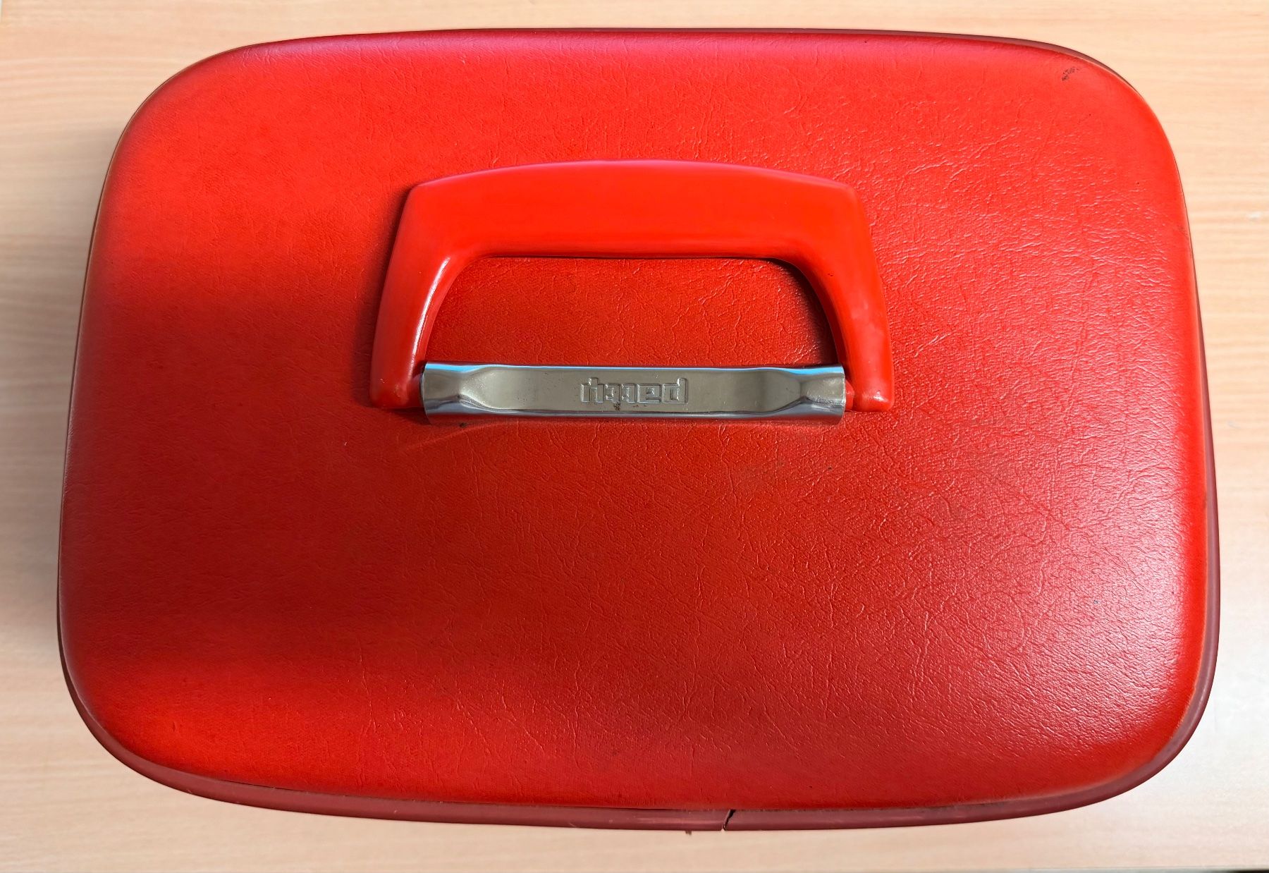 Valigie: Vintage Kosmetikkoffer/Schminkkoffer, rot – Usato da Münchenstein venduto da tsp01 1
