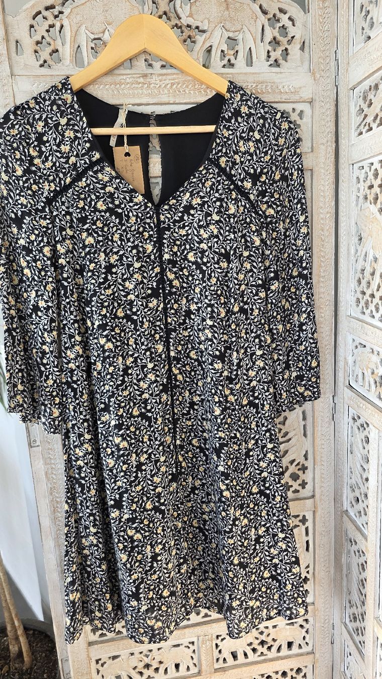 Vestiti: Robe fleurie ICODE Taille 34/36 état neuf – Nuovo (secondo la descrizione) da Courgevaux venduto da AT12