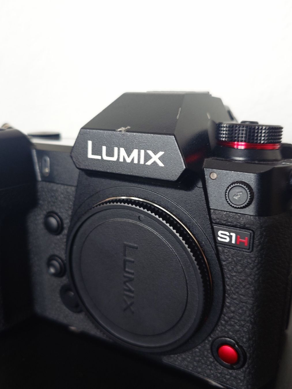 Panasonic Fotocamera: Panasonic Lumix S1H - Kit Shape – Usato da Chavannes-Renens venduto da ber_bz89 5