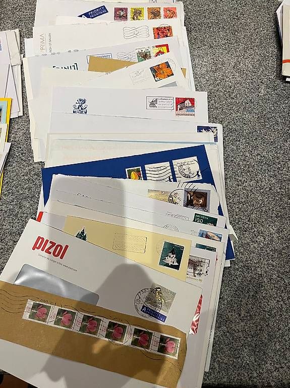 Tutti i francobolli: Briefmarken, Briefmarken, Briefmarken! – Usato da Maienfeld venduto da ang_6pbr 2