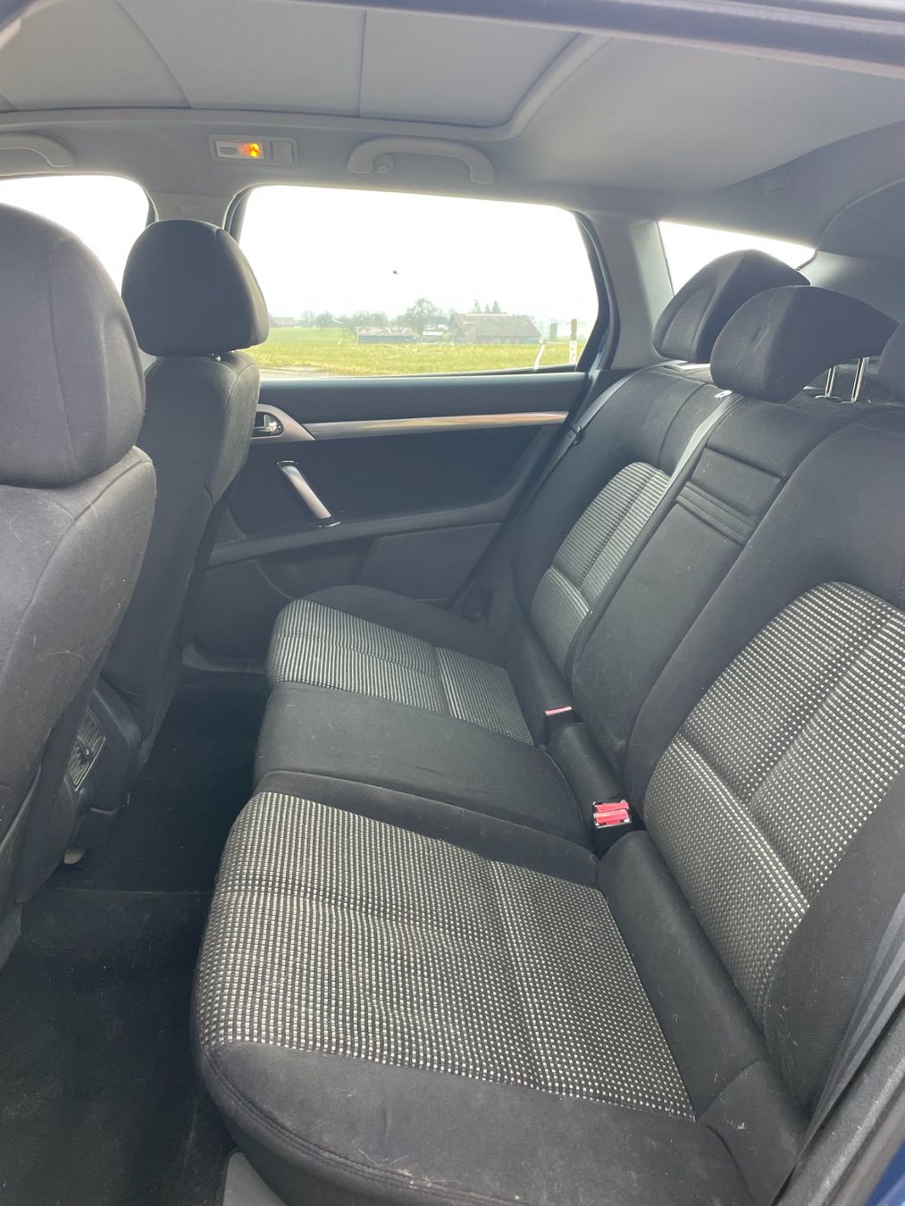 Peugeot Automobili: Peugeot 407 SW – Usato da Matzingen venduto da don.pedro 2