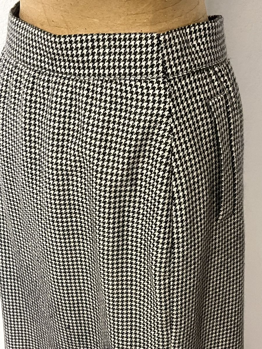 Escada Gonne: Jupe en laine Escada, taille M – Usato da St-Pierre-Clages venduto da ste_xk6p 3