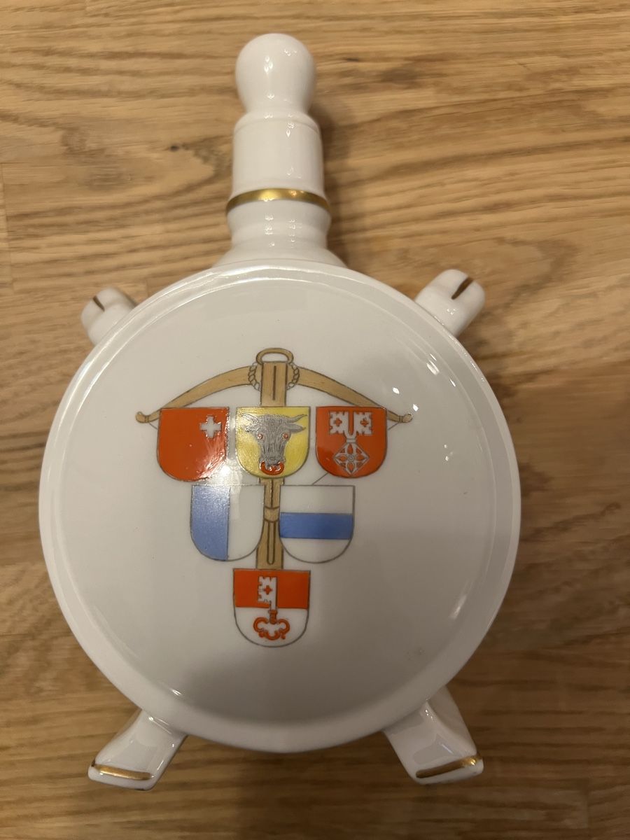 Autres: Langenthaler Schnapsflasche mit Bechern – D'occasion à Schöftland par mamajasima5 2