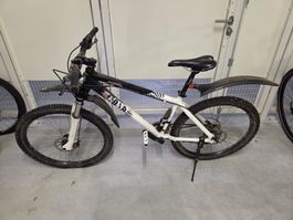 Kona Cowan 26 Zoll Mountainbike–Shimano Alivio-FSA
