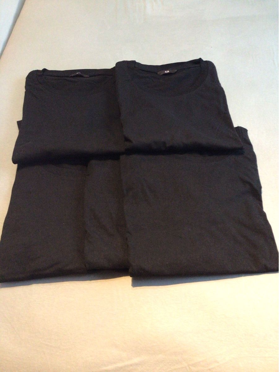 C&A T-shirt: Herren T-Shirts schwarz  – Usato da Oftringen venduto da anbara