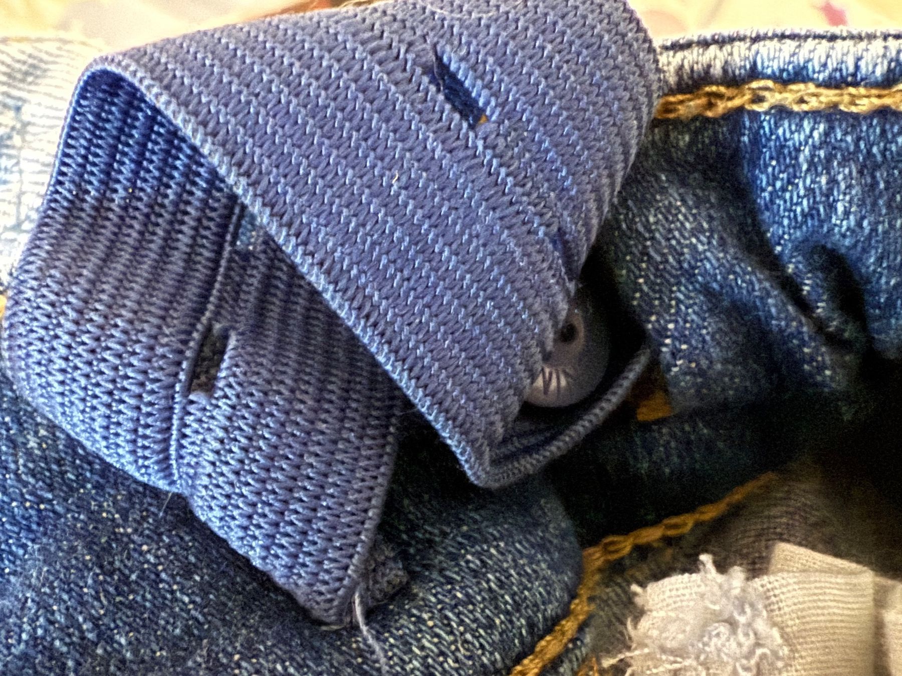 H&M Hosen: H&M Jeans Bootcut, Grösse 146, Top Zustand – Gebraucht aus Hundwil von Sandysan1702 5