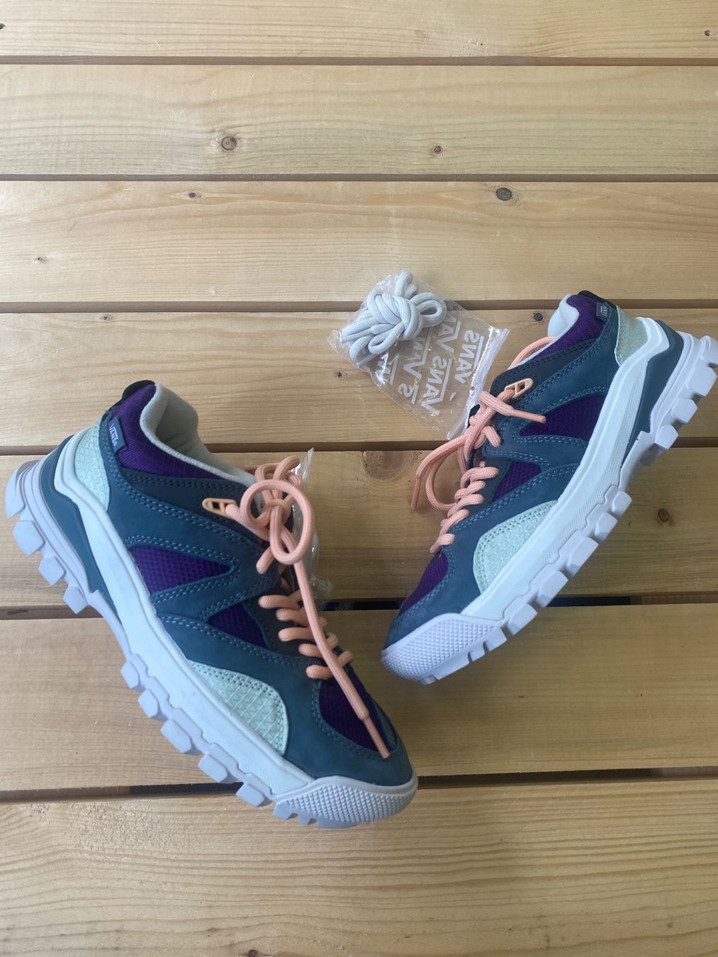 Vans Scarpe da donna: Vans Femmes Taille 37 -40% – Nuovo e nell'imballaggio originale da Orbe venduto da D-stockFactory-Orbe 1