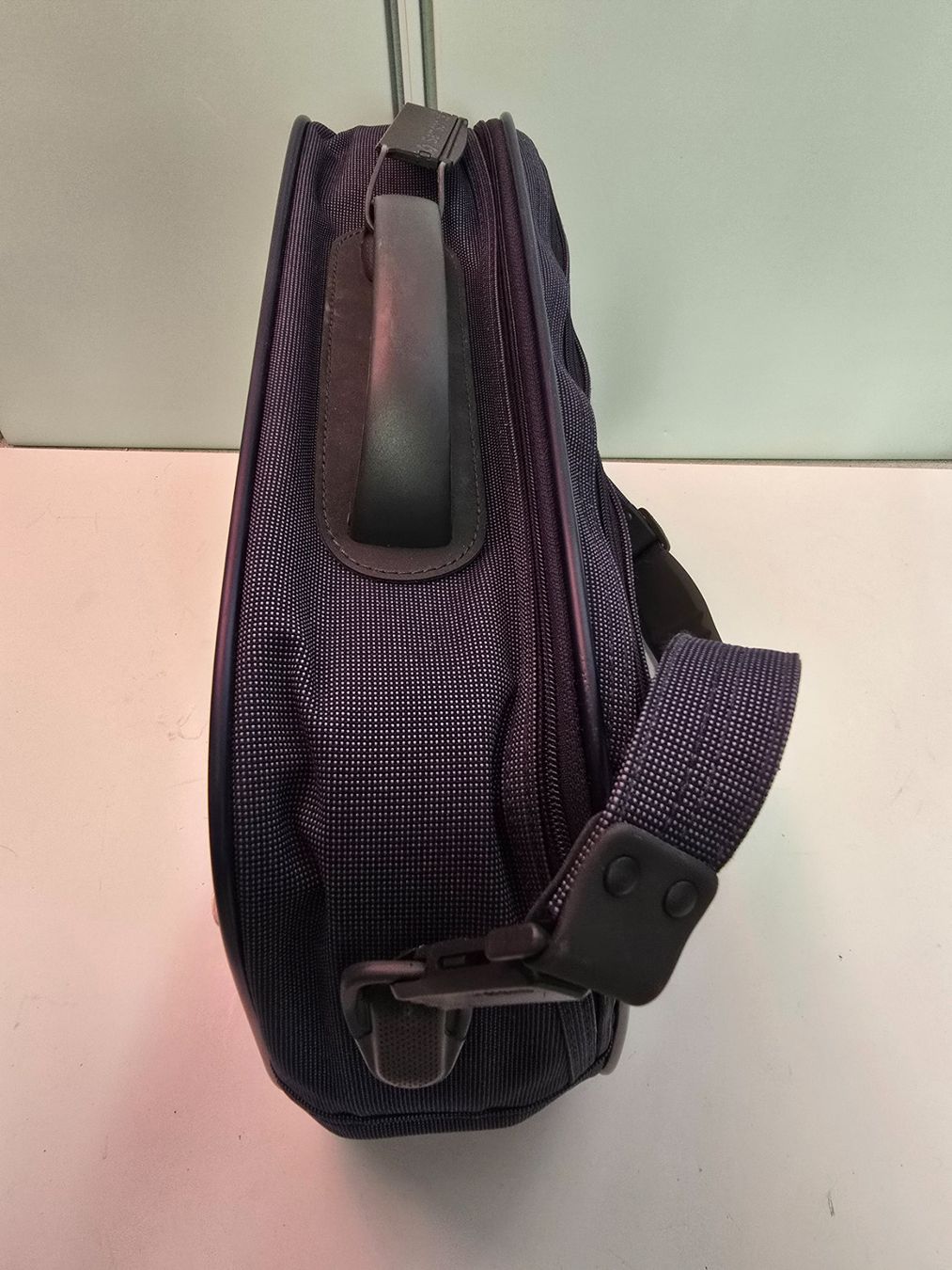 Samsonite Borse: Samsonite Umhängetasche Reisetasche blau – Usato da Zofingen venduto da Loop_ReSale 2