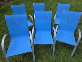 6 Gartenstühle blau Metallgestell stapelbar ca. 20-jährig