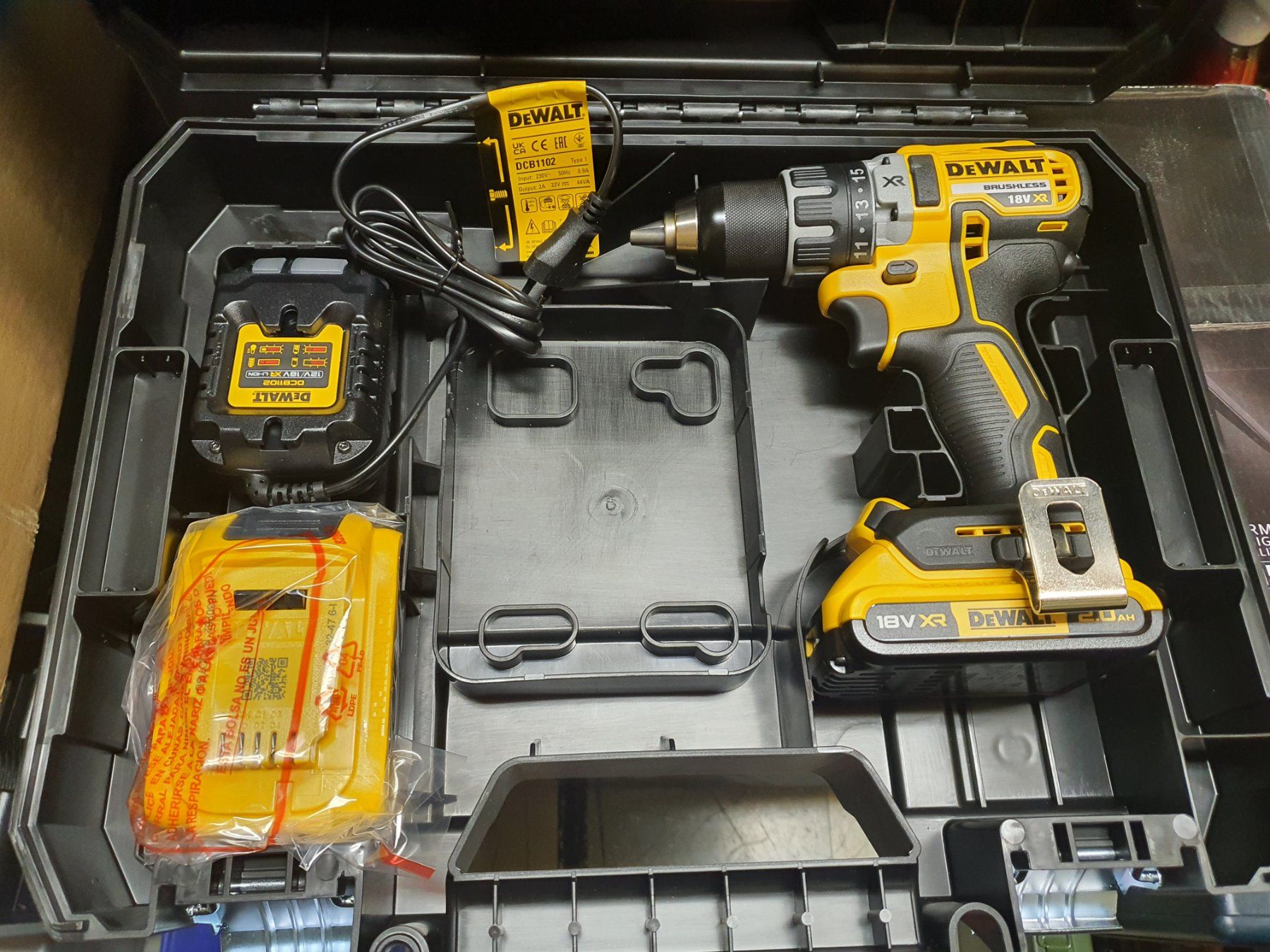 Dewalt Trapani: De Walt Akku Schrauber - Bohrer – Nuovo e nell'imballaggio originale da Erstfeld venduto da Gina033 4