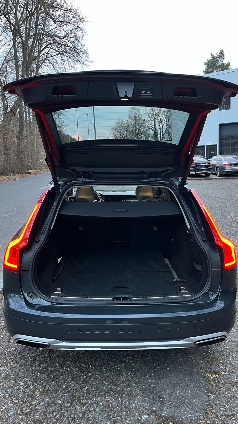 Volvo Automobili: Volvo V90 CC T6 Pro AWD – Usato da Bern venduto da luk_nwh8 8