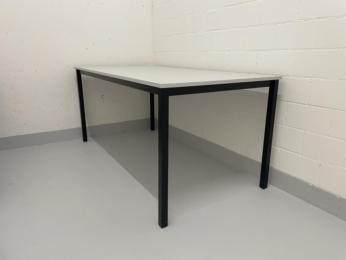 Scrivanie: Tisch – Usato da Winkel venduto da hes_5b68 1