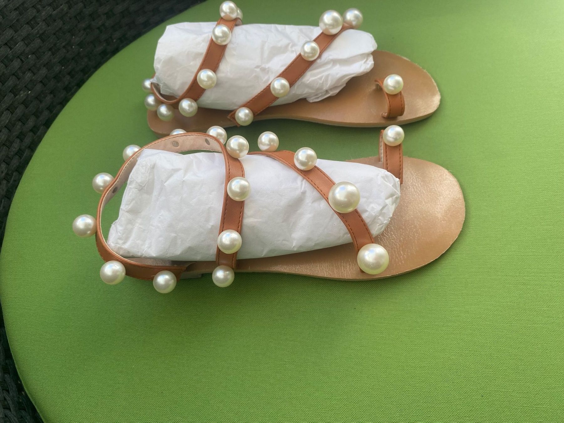 Scarpe da donna: SUMMERTIME - stylische Flip-Flops mit Perlen, braun, 38 – Usato da Winkel venduto da ferrari2022 2