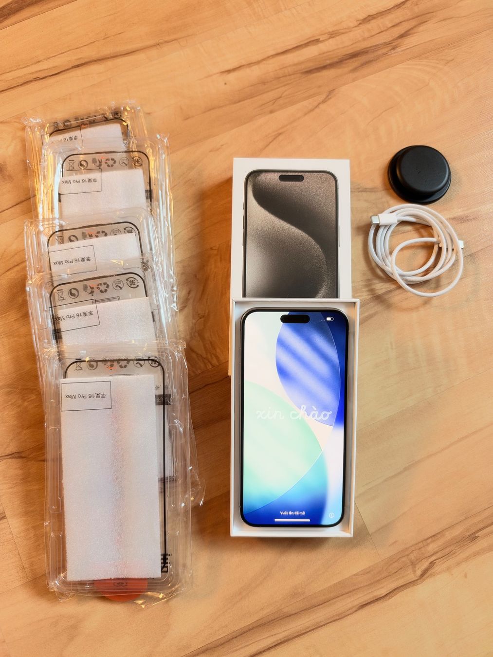 Apple Portables: Iphone 15 Pro Max, Natural Titanium 1 TB – D'occasion à Mühlehorn par Desaya