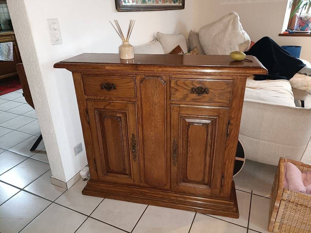 Cassettiere: Schönes Sideboard Massiv Holz – Usato da Otelfingen venduto da YJ3000