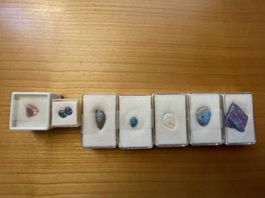 Diverse Farbedelsteine, Brillianten, Gold