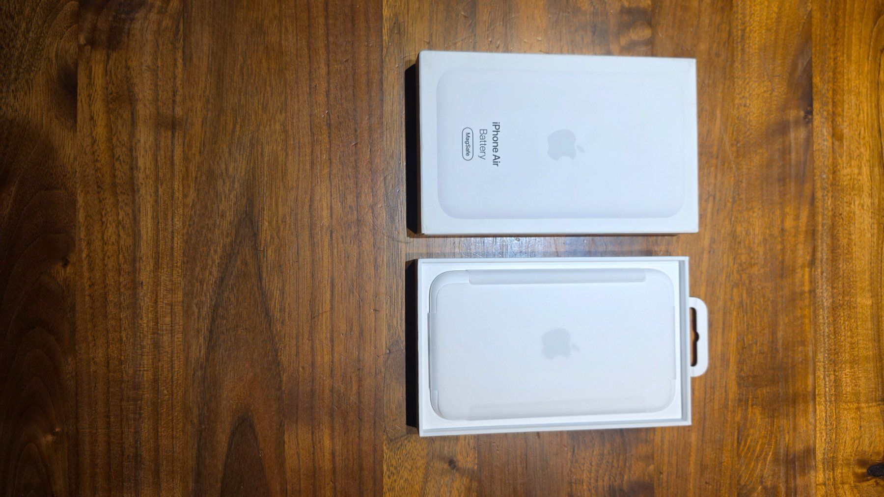 Apple Akkus: iPhone Air MagSafe Batterie – Neu und originalverpackt aus Zürich von Funmike