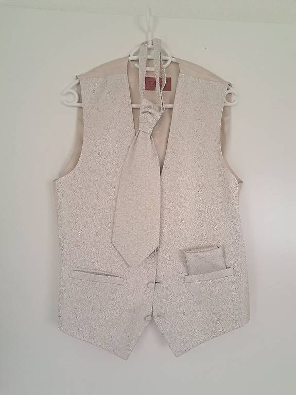 Gilet & Giacche: Hochzeitsweste Krawatte Plastron Anzugweste 48  – Usato da Rupperswil venduto da White-Dove 1