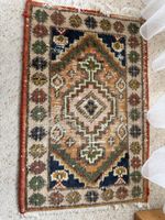 Orientteppich klein mit Muster akzeptabler Zustand