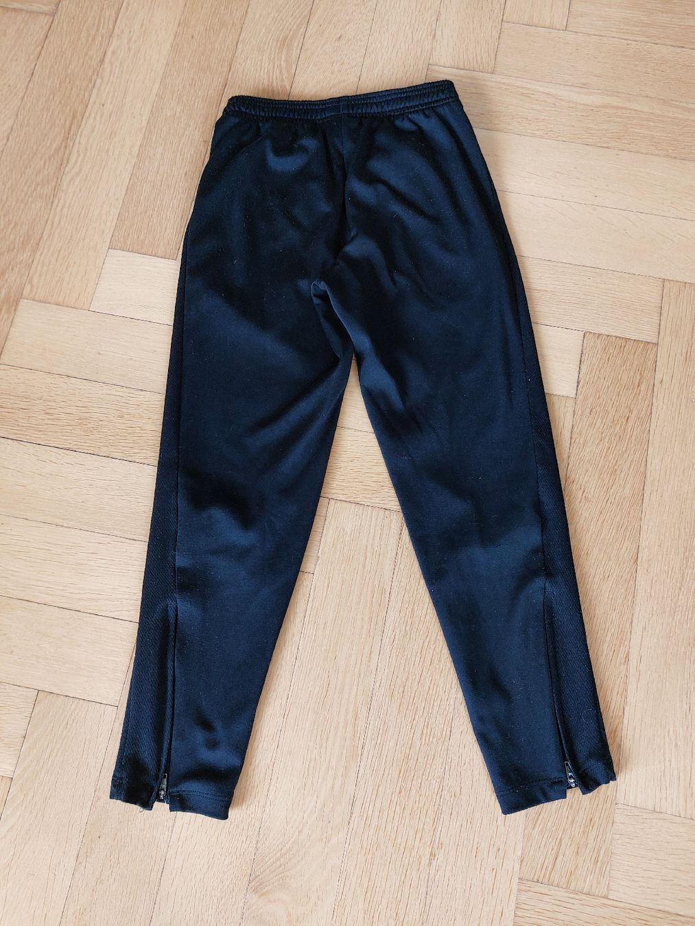 Nike Pantaloni: Trainerhose Nike Kinder – Usato da Kriens venduto da nordlicht09 2