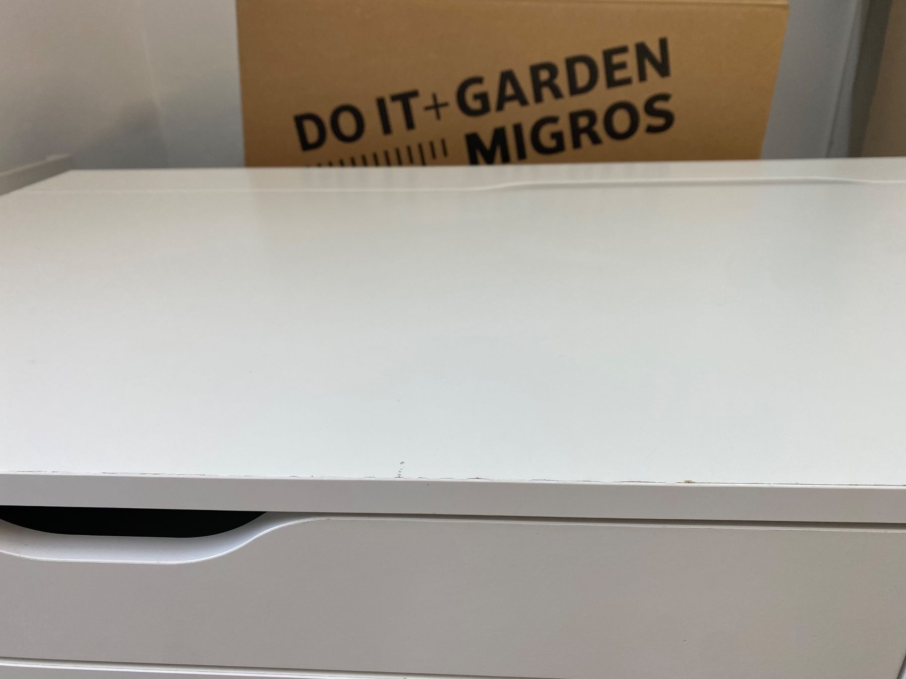 Ikea Scrivanie: Ikea Schreibtisch ALEX weiss – Usato da Bern venduto da AnasKleiderschrank 3