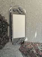 Sony PSP Spielkonsole Schwarz mit Spiel
