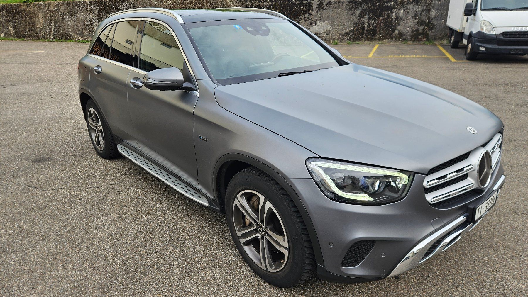 Mercedes-Benz Automobili: Mercedes-Benz GLC 300 e – Usato da Embrach venduto da Lingmau 1