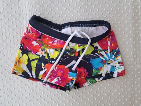 NEU! Kinder Badehose Gr. 98 (Banana Moon)