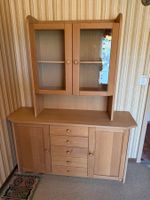 Vitrine / Esszimmerschrank in Eiche massiv