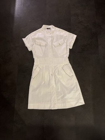 Hemdkleid weiss mit Nieten, kurzarm, guter Zustand