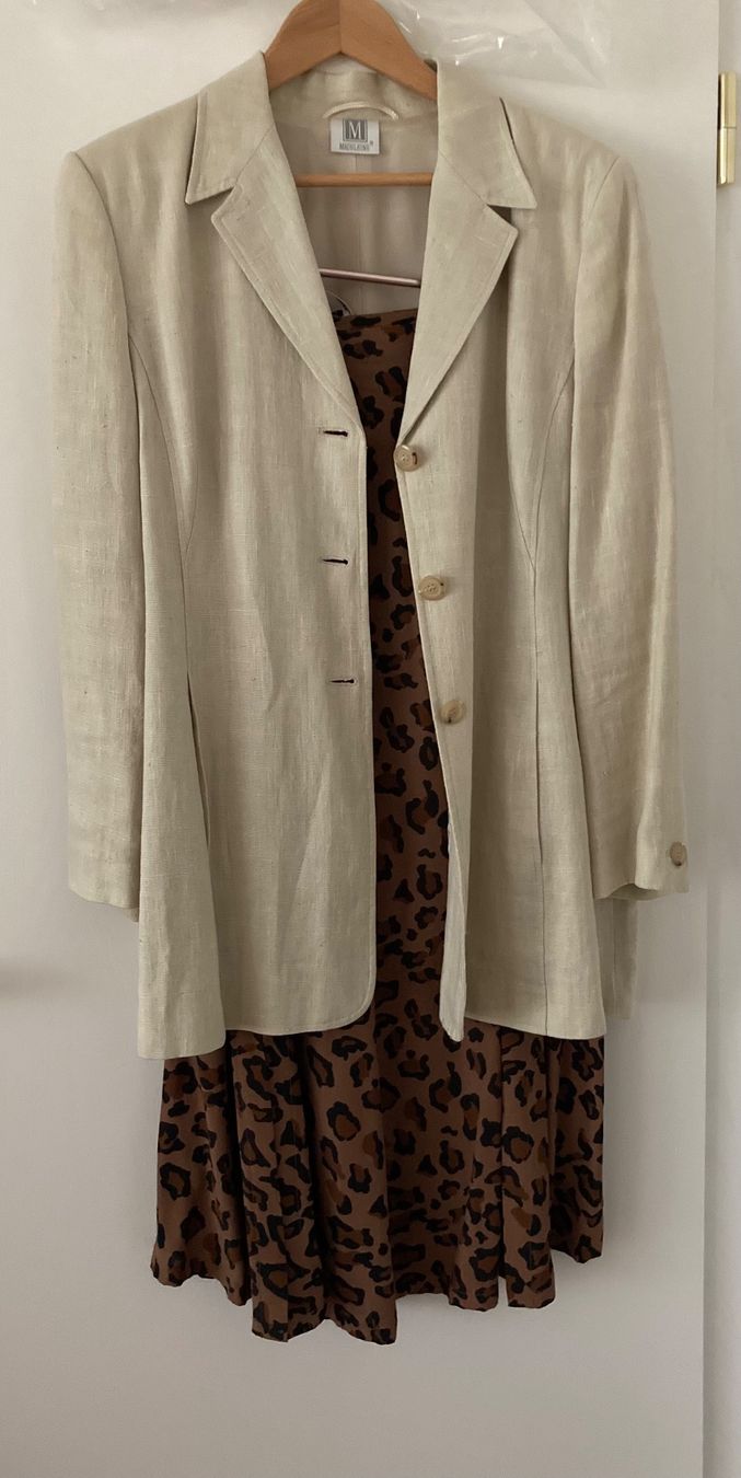 Madeleine Jacken: Leinen Blazer in  Beige – Neu (gemäss Beschreibung) aus Grüt (Gossau ZH) von Air8k3m