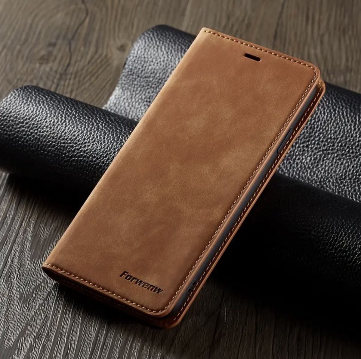 Apple Cover & Protezioni schermo: iPhone 16 Plus Leder Klapphülle mit Kartenfach & Magnet – Nuovo e nell'imballaggio originale da Suhr venduto da SchnapperCH
